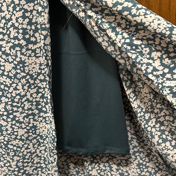 Sienna Sky Green and White Floral Midi Dress - Picture 3 of 7